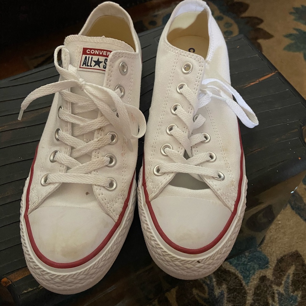 Converse All Stars Sneakers men’s 7 women’s 9
